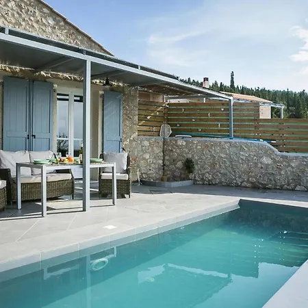 Villa Sleeps 2 Pool Air Con Wifi *